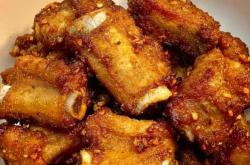 The recipe for garlic flavored pork ribs