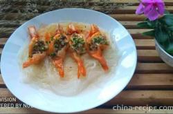 The recipe for opening shrimp with garlic vermicelli