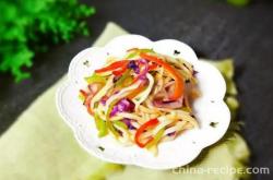The recipe for stir fried noodles with seasonal vegetables