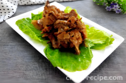 The recipe for making large bones with soy sauce