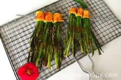 The method of grilling chives