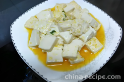 The method of cooking tofu with scallions