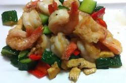 Fried Shrimp balls in oil