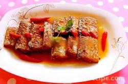 The recipe for home cooked braised fish with hairtail
