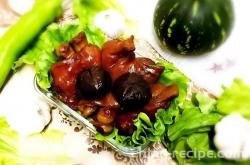 The method of braising pig trotters in red