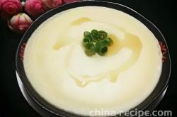 The method of making steamed egg custard