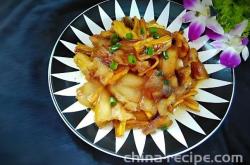 Rolls of dried bean milk creams Braised pork belly in Brown Sauce
