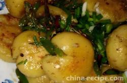 The recipe for making salt and pepper potatoes