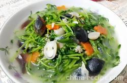 The method of making soup with soybean sprouts