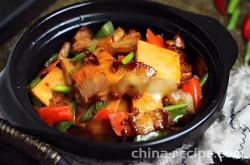The method of making dried tofu with a thousand pages in a pot