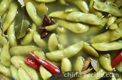 The method of boiling edamame in water