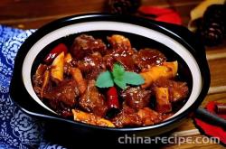 The recipe for home cooked braised beef