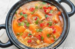 Method for making a clay pot with fresh shrimp and lamb meat