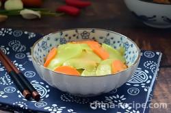 Method for stir frying lettuce slices