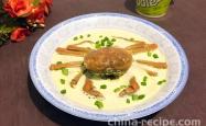 The method of steaming crabs with eggs