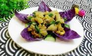 The recipe for cashew squid flowers