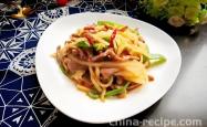 The method of stir frying beef with shredded radish