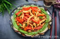 The recipe for making shredded pork with colorful beans, vegetables, peppers, and chicken meat