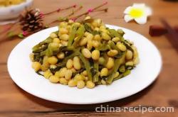 The method of stewing soybean sprouts in snow