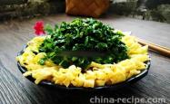 The recipe for making shredded Chinese toon eggs