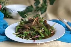 Method of making spinach roots with oyster sauce