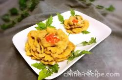 The method of making peony flower fish slices