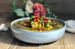 Preparation of fish seed pickled Chinese cabbage soup