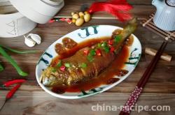 The method of cooking yellow croaker at home