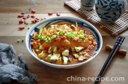 The method of pouring minced meat over eggplant