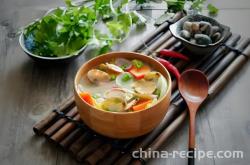 The recipe for making soup clams and baby bok choy