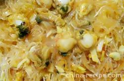 The method of burning scallop vermicelli