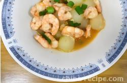 The method of stewing winter melon balls with shrimp