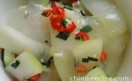 The method of stir frying winter melon slices with vegetarian ingredients