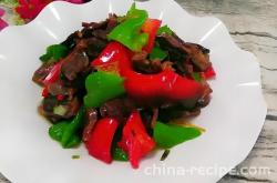 The recipe for stir frying duck maw with double peppers