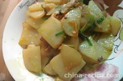 The method of making sweet potato slices with vinegar
