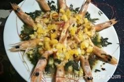 Preparation of Perilla Salted Egg Yellow Shrimp