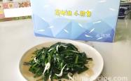 The method of stir frying silver fish with chives