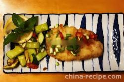 The method of frying Sabah fish fillet with lemon fragrance