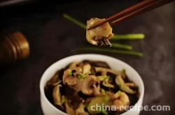 The recipe for home cooked nutritious and delicious steamed chicken with winter mushrooms