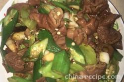 The recipe for okra spicy sausage
