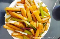 The recipe for celery and potato chips