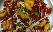 The method of dry stir frying spicy sausage