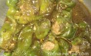 The method of making meat with chili pepper