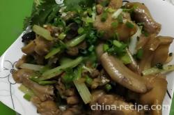 The recipe for making chicken legs with mushrooms