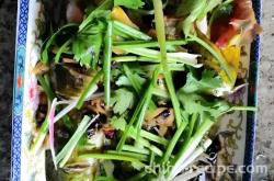 The method of steaming yellow bone fish with fermented soybean and garlic paste
