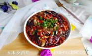 The method of hand tearing eggplant with cold salad