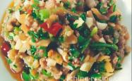 Method for making celery, pickled vegetables, and minced meat