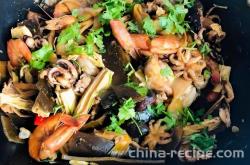 The recipe for bullfrog seafood spicy hot pot