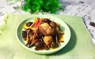 The recipe for burning chicken with willow mushrooms