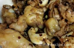 The method of braising chicken with dried bamboo shoots
